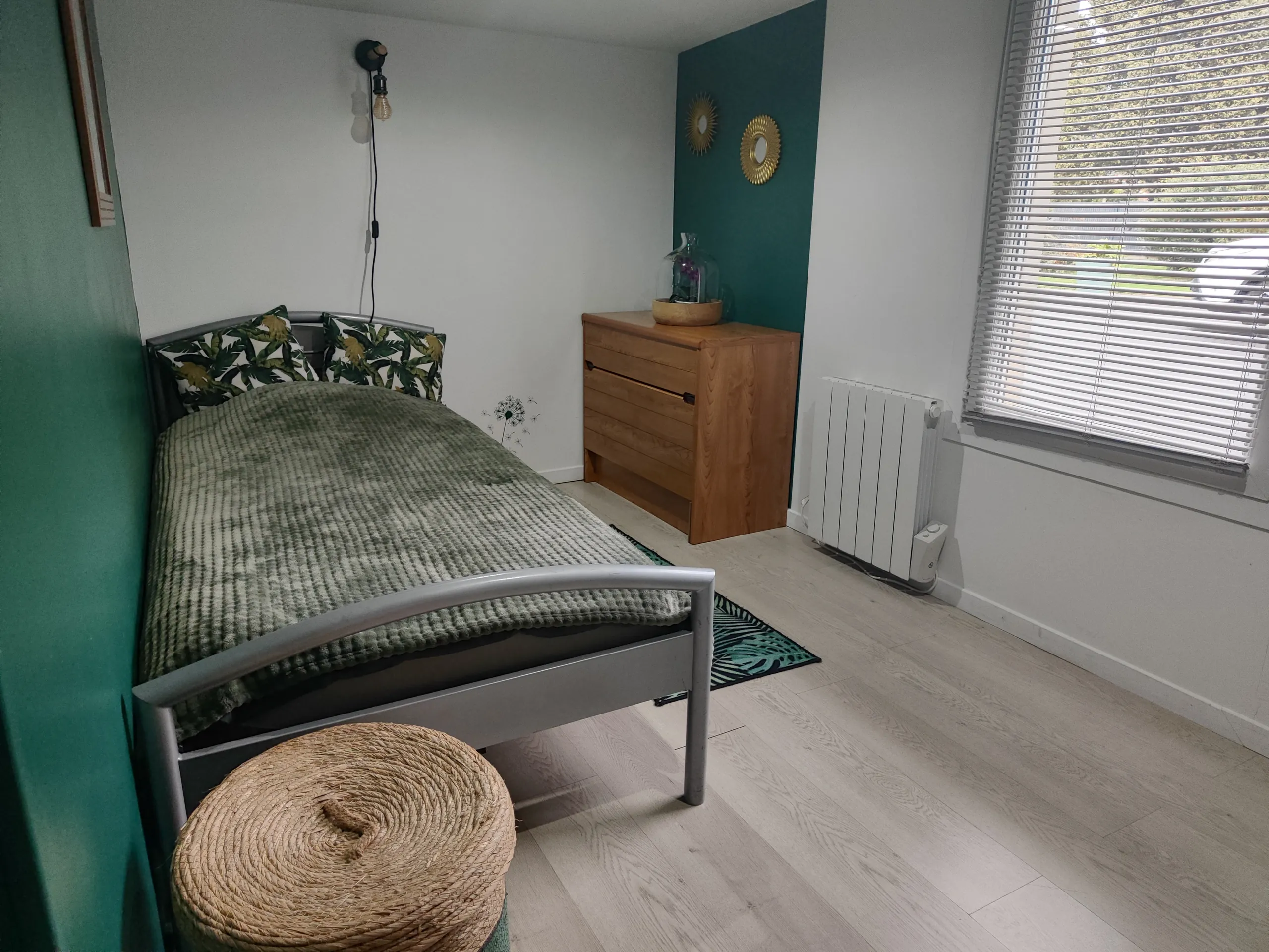 02-chambre-nature-lit-simple-chambre-hotes-fougeres