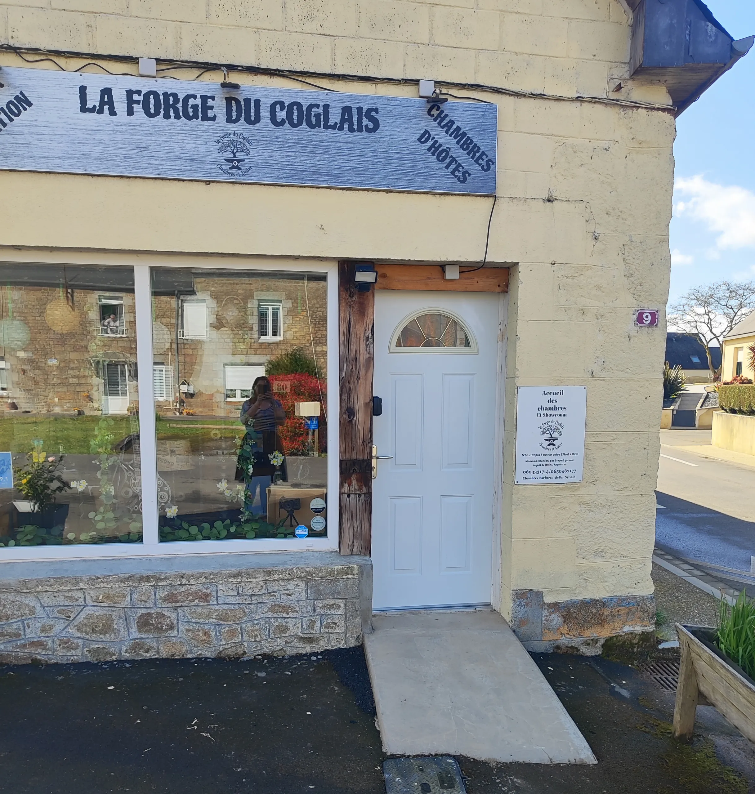 02-entree-chambres-hotes-la-forge-du-coglais