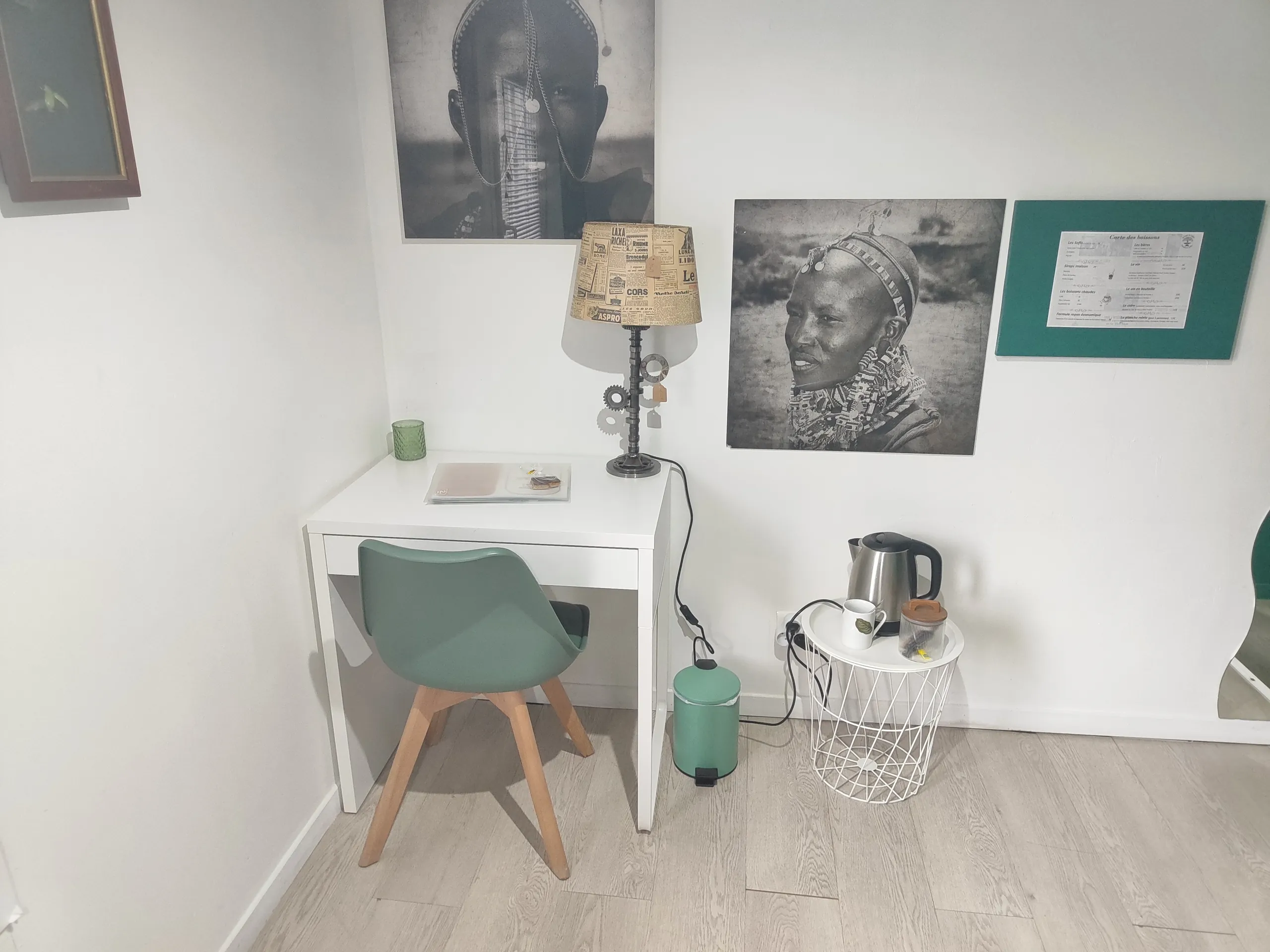 03-chambre-nature-bureau-bouilloire