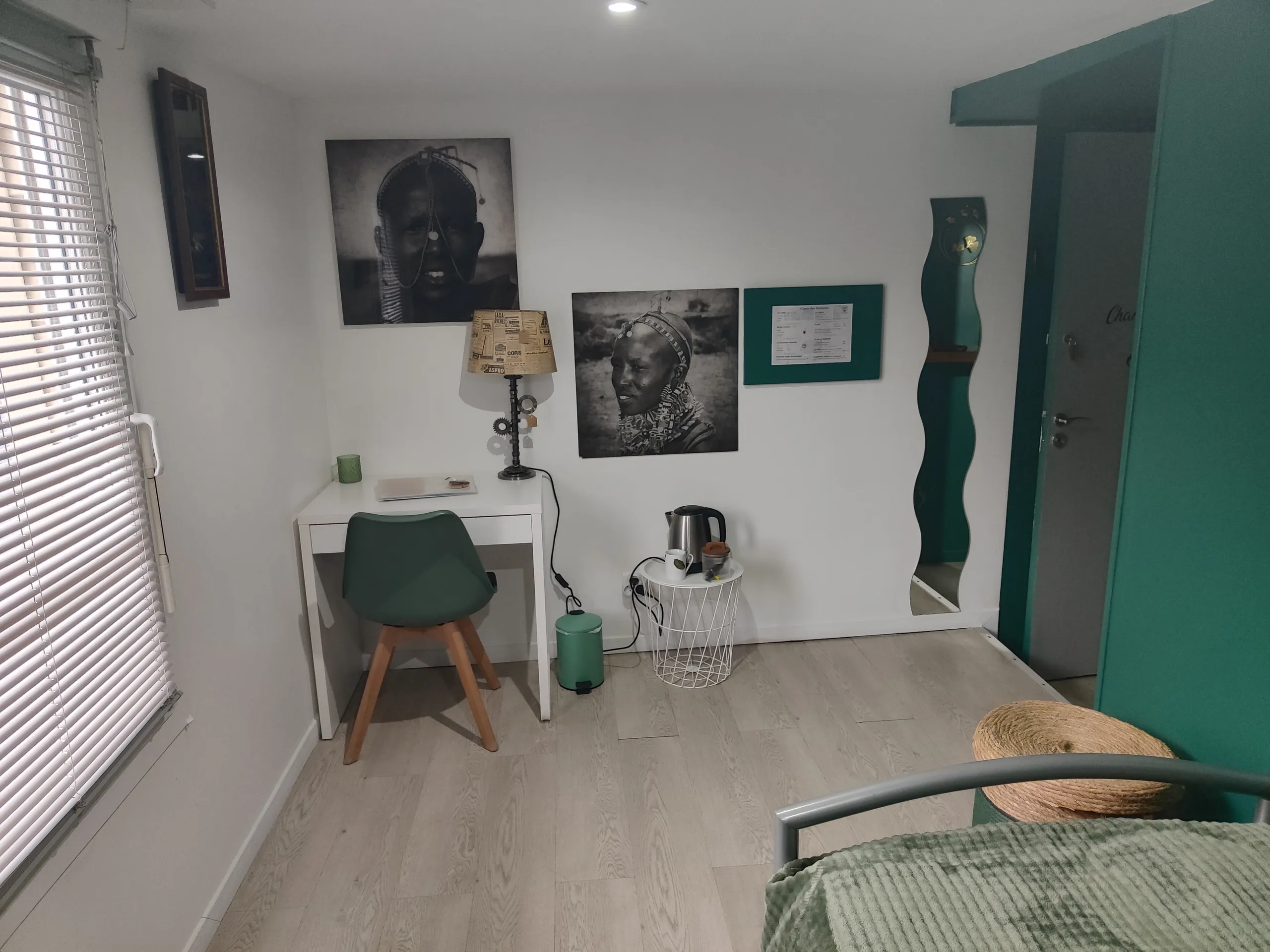 06-chambre-bureau-travailleurs-en-deplacement