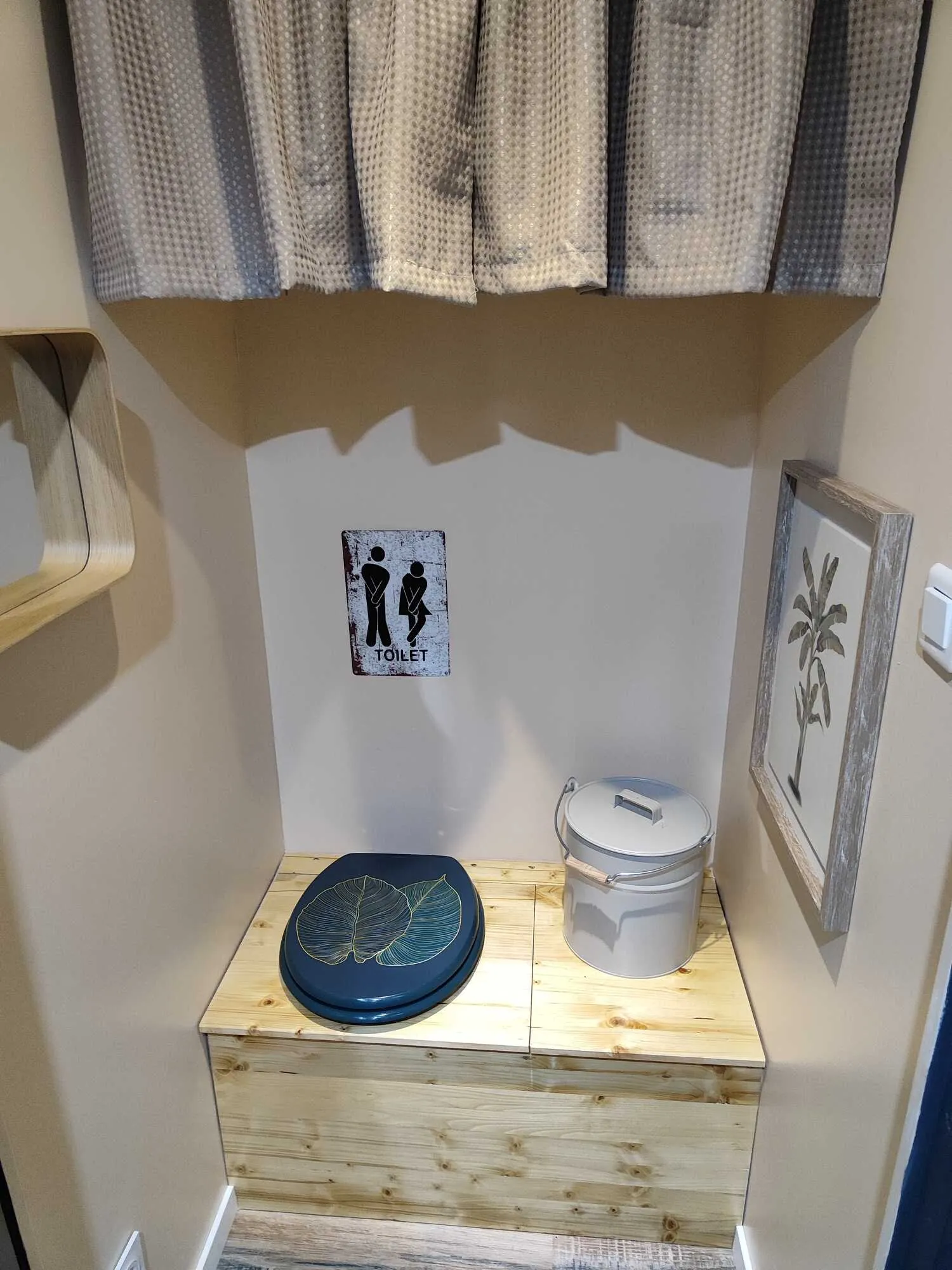 08-chambre-orient-toilettes-seches